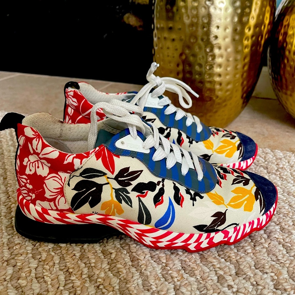 Fendi floral sneakers size 37 1/2.